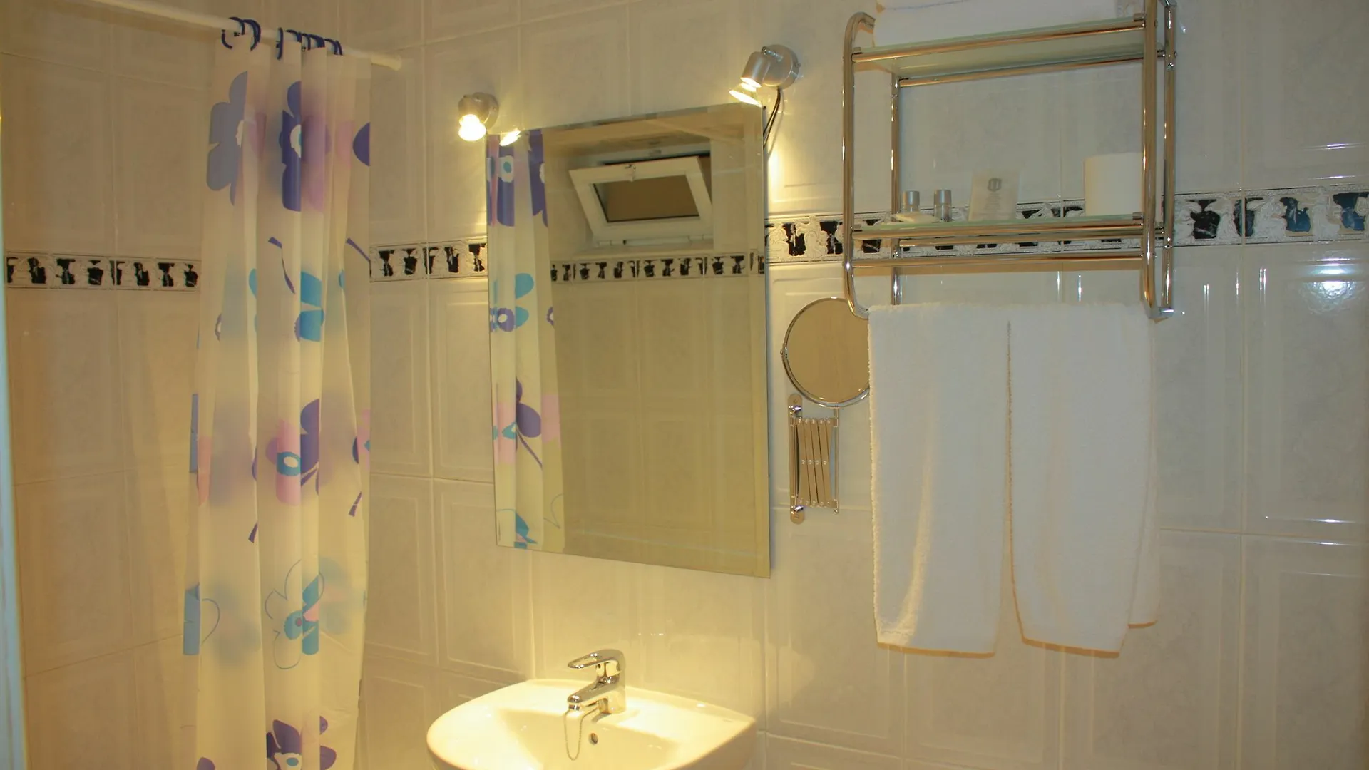 Hotel Toril アンテケラ